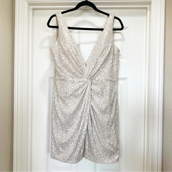 Ieena Mac Duggal Sequin Twist Cocktail Minidress 12 - Picture 4 of 11